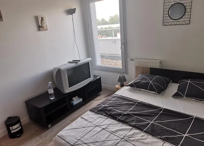 Private Room Cdg Airport Parc Expo