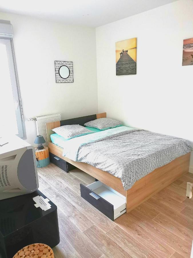 Private Cdg Airport Parc Expo Homestay